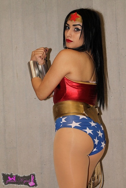 wonderwoman ass