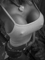 Simply-Black-and-White - Boobs